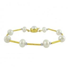 Fashionable Stylish Pearl Bracelet
